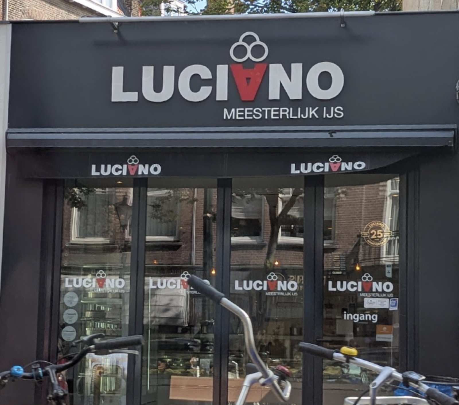 ジェラート屋Lucianoの店構え